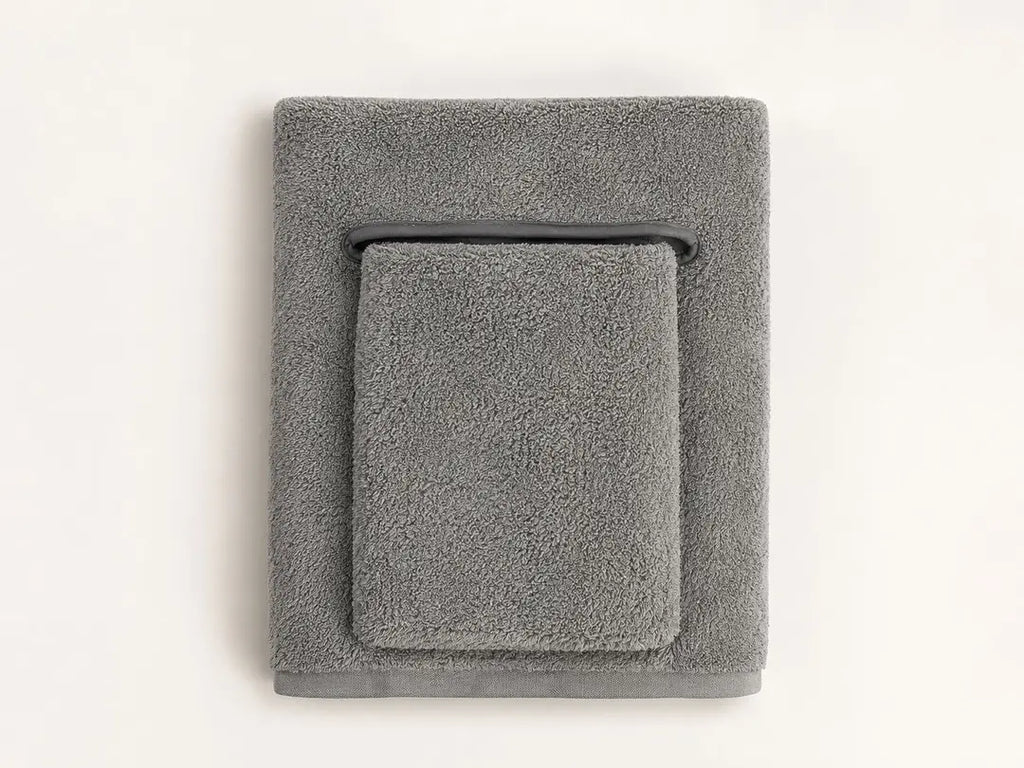 The Deyshine Smart Towel (600 GSM)